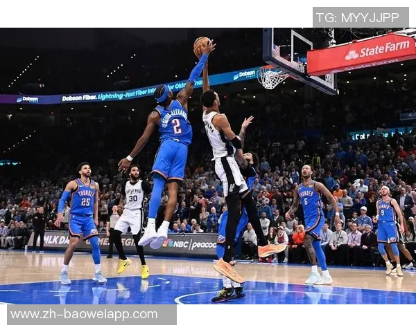 尼克斯与马刺比赛裁判报告揭示争议判罚巴恩斯防守未犯规引发热议